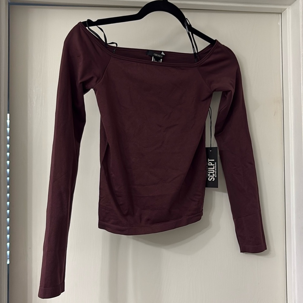 NWT Long Sleeve off shoulder forever 21 sculpt top
